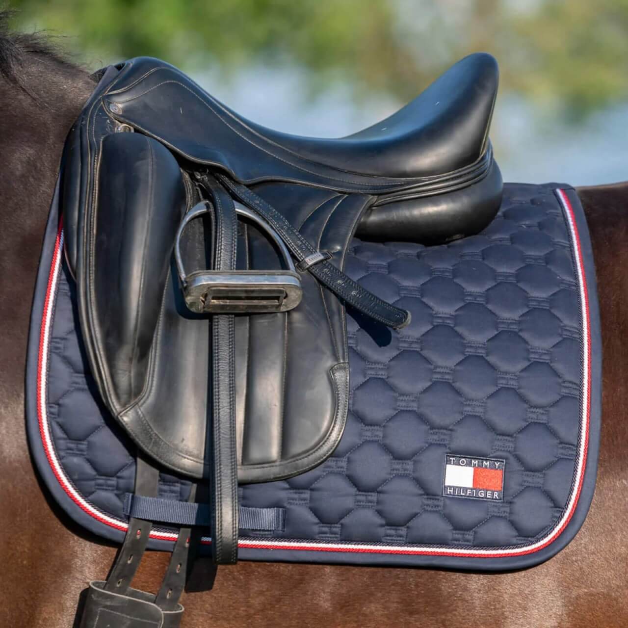 Tommy Hilfiger Equestrian Schabracke Dressur Kingston Dressage Saddle Pad FS 2024 Tommy Hilfiger Equestrian Schabracke Dressur Kingston Dressage Saddle Pad FS 2024