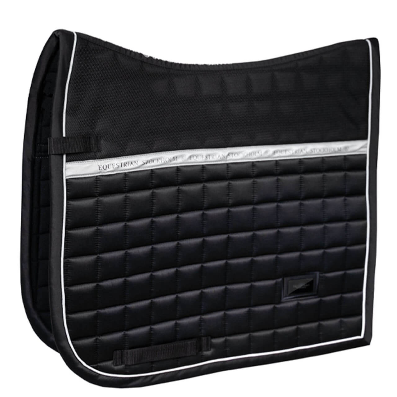 Equestrian Stockholm Dressurschabracke Luminous Black HW 2022 Schabracke Equestrian Stockholm Dressurschabracke Luminous Black HW 2022 Schabracke
